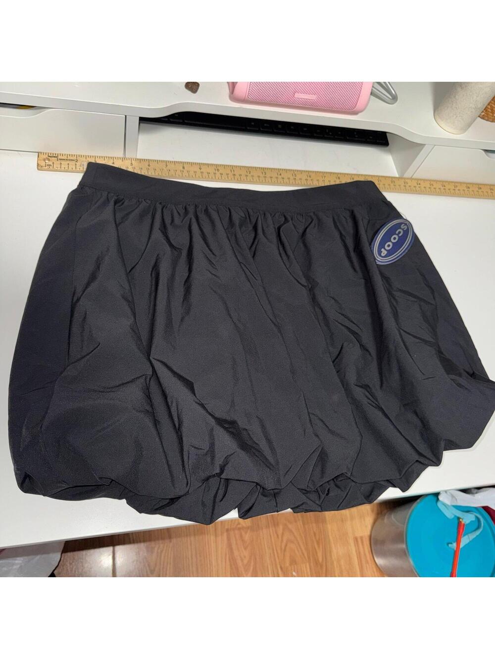 Scoop brand black bubble mini skirt 14